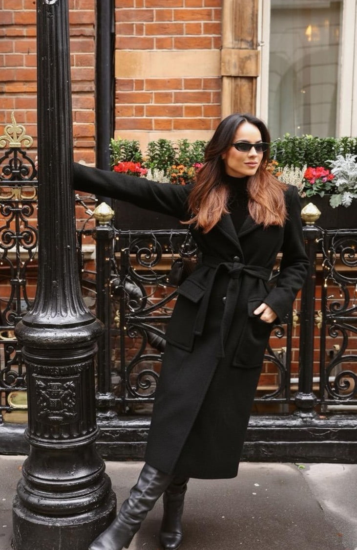 Sobretudo feminino com cinto