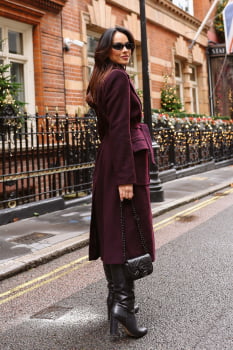 Sobretudo feminino com cinto