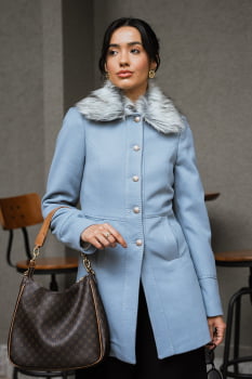 Casaco de lã com gola de pelo removível azul